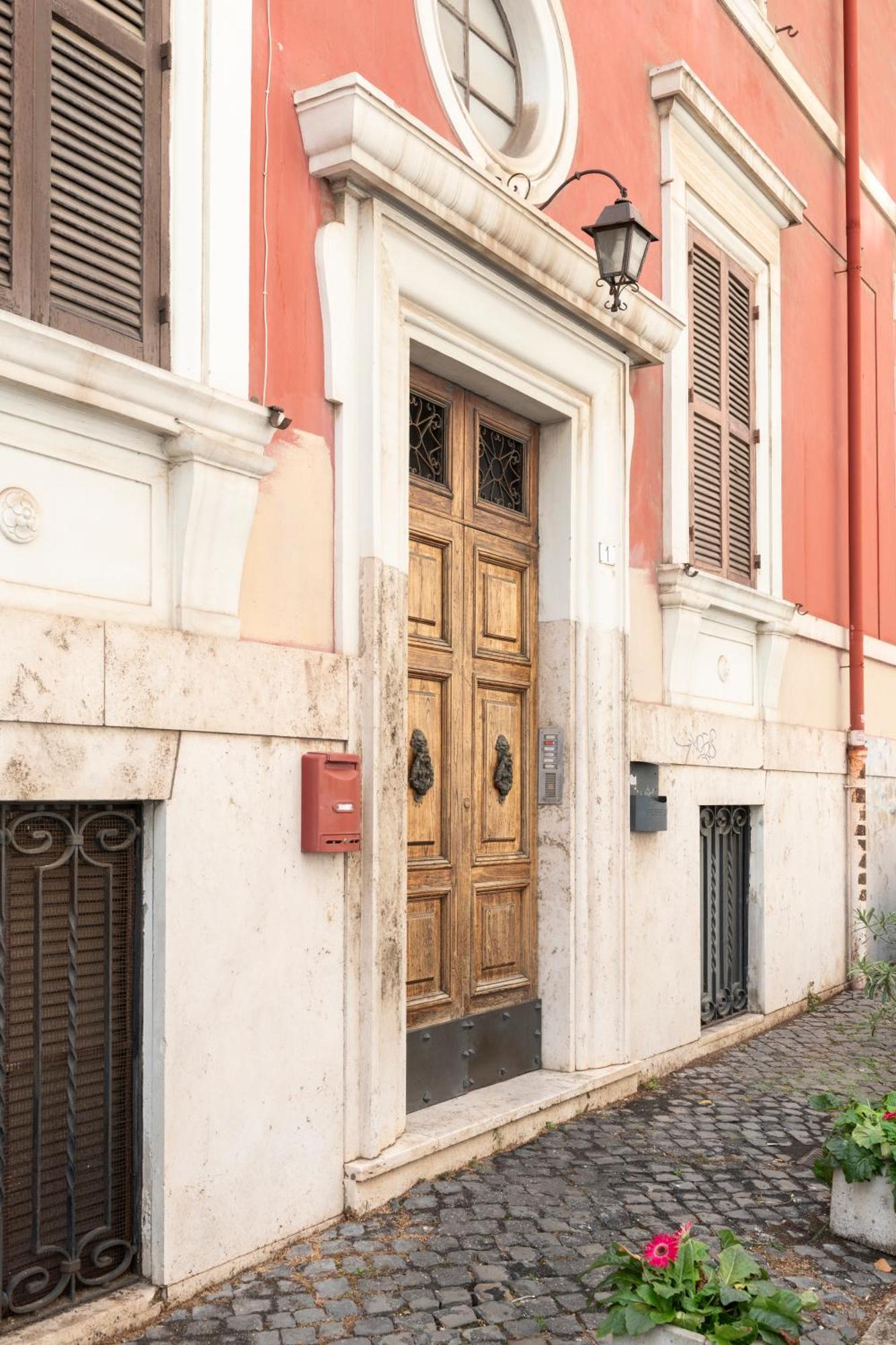 Iside At Colosseum -2 Bedrooms 2 Bathrooms Apartment *